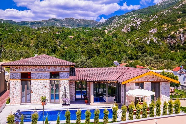 Исламлар: Villa Feronia