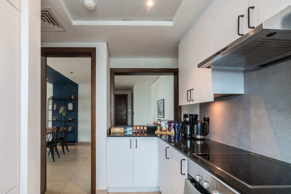 Дубай: Modern Apt w/ Beautiful City Views in Downtown Dubai