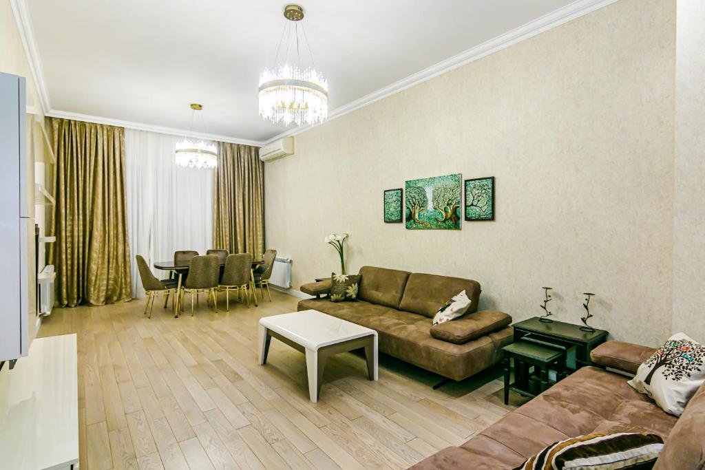 Баку: Mango Beaty House 7 in Nizami Streey