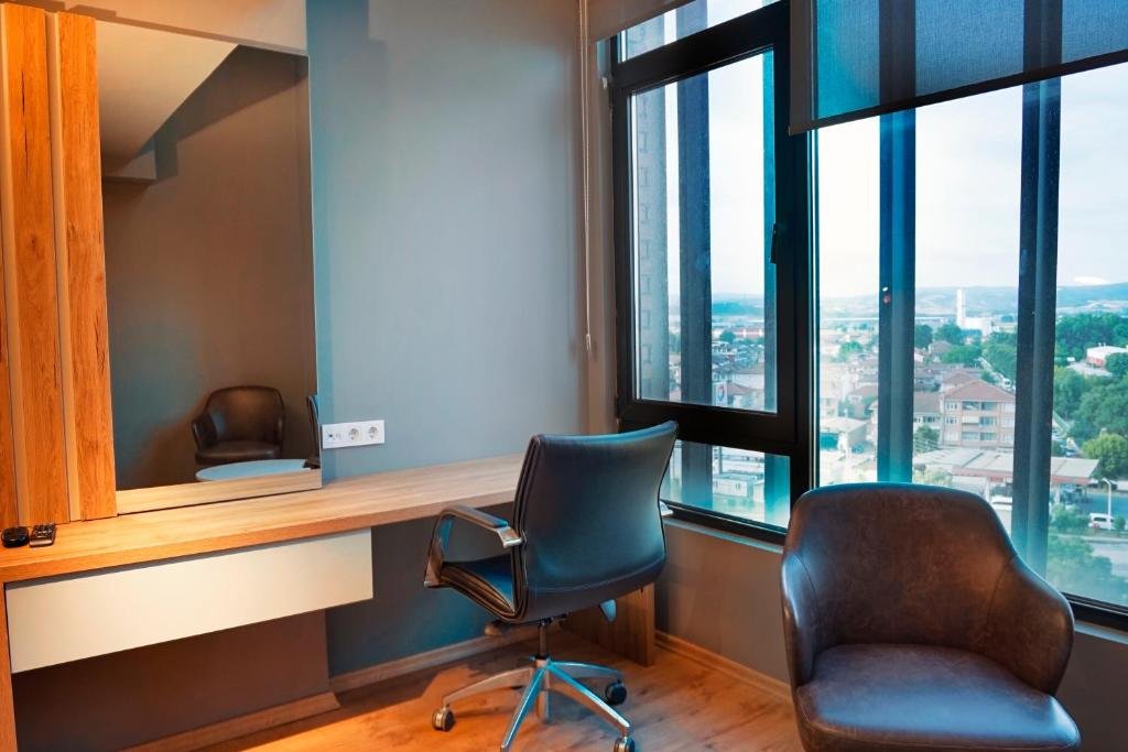 Янык: Luxury Residence in 5 star Hotel for Professionals