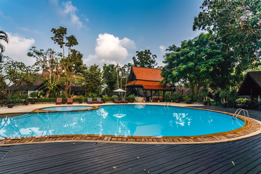 Кату: Farrah Oceanfront Villa