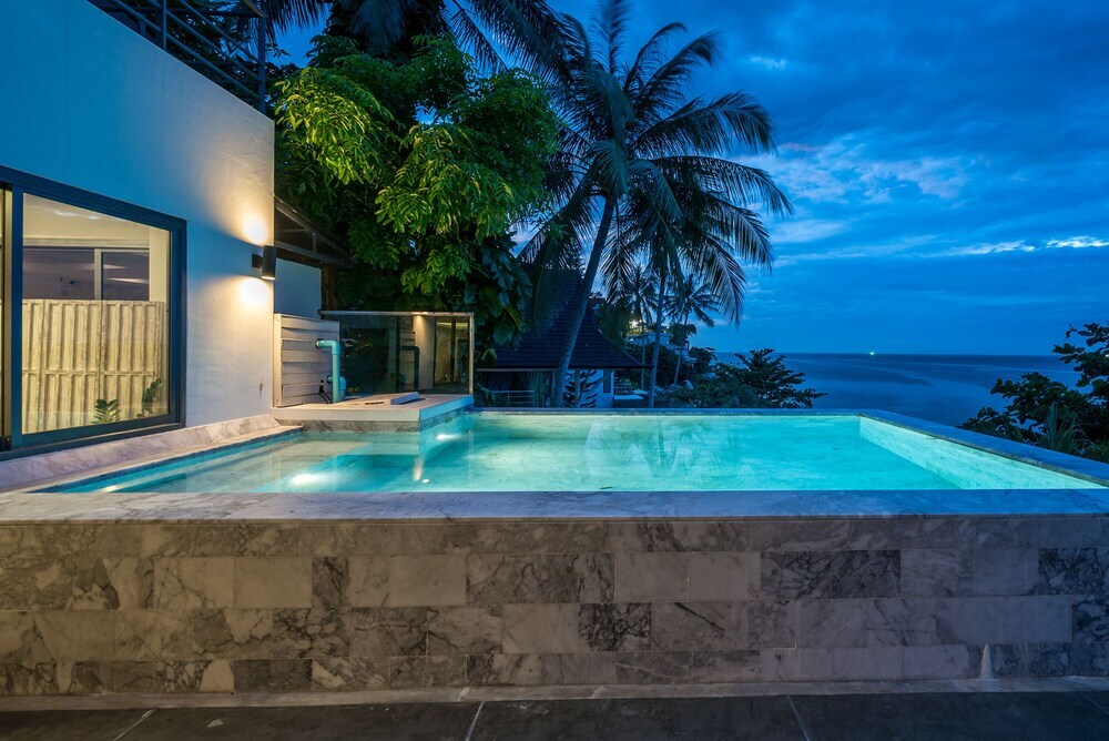 Кату: Farrah Oceanfront Villa