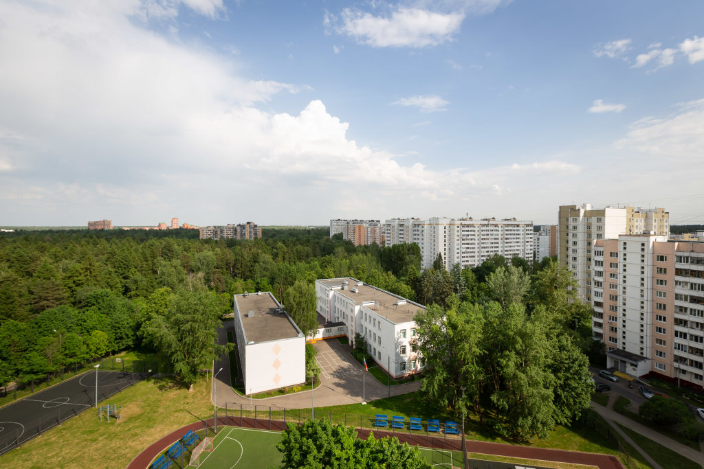 Зеленоград: Apartments Life Apartments с балконом у Ледового дворца