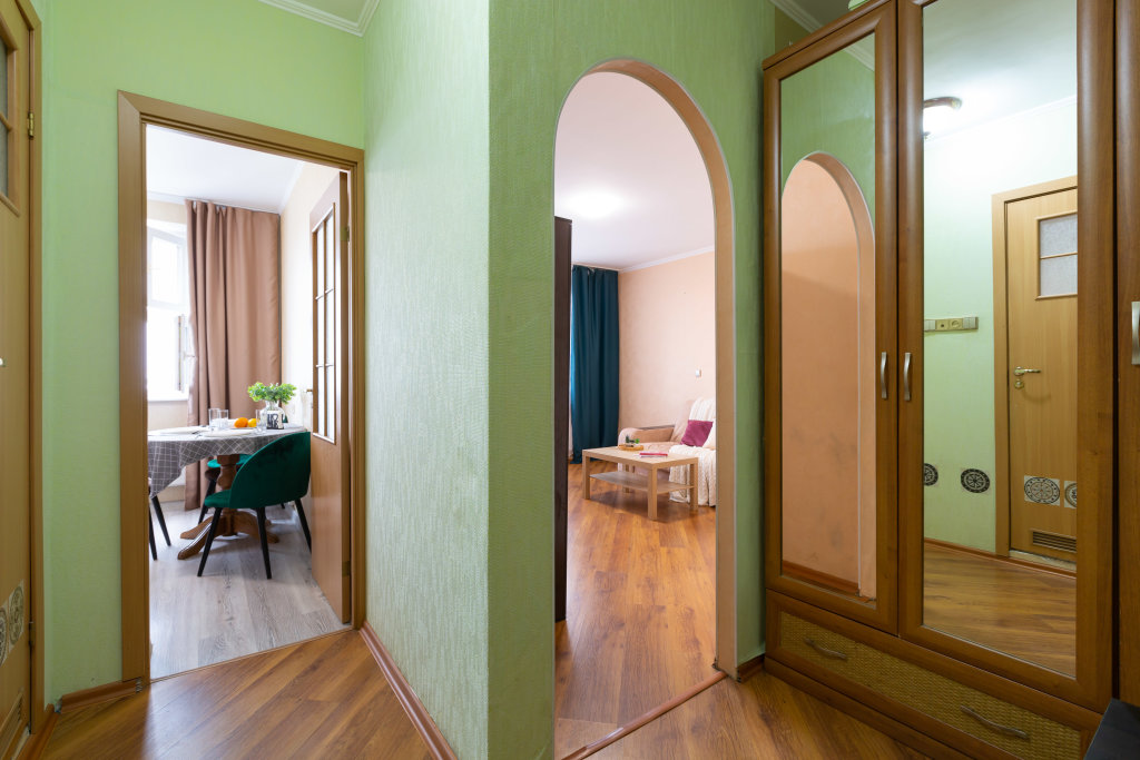 Зеленоград: Apartments Life Apartments с балконом у Ледового дворца
