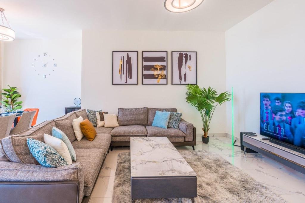 HOSPITALITYEXPERT 2BR High Floor flat Sleeps 5 Panoramic Canal & Ocean Views Stunning Pool — фото 3