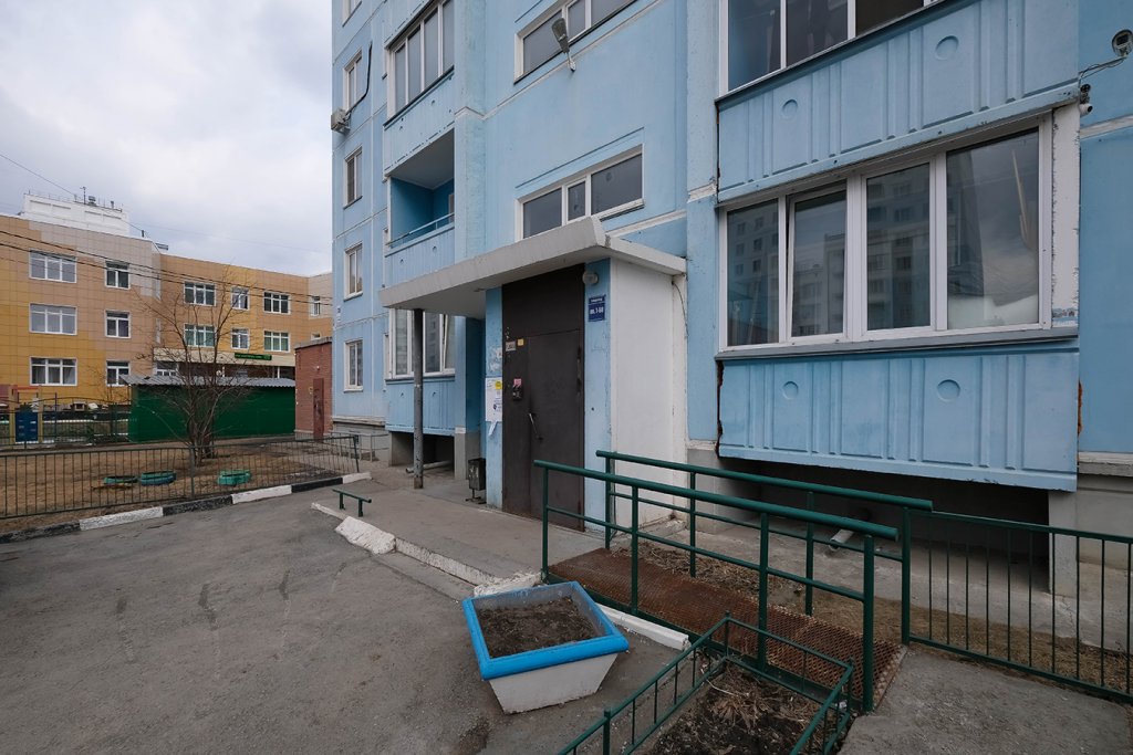 Новосибирск: Квартира рядом с Мнтк им. Федорова и Ск Заря