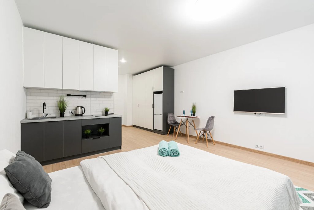 Минск: Апартаменты Apart+ Теслы 24 white