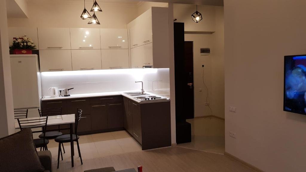 Ереван: New Modern 2 Bedroom in New Building, near Northern Avenue