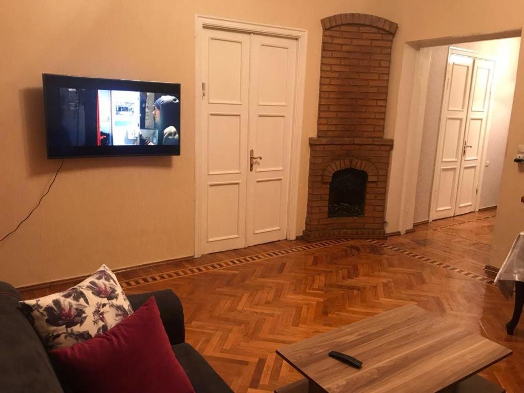 Баку: NİZAMİ STREET Center apartment