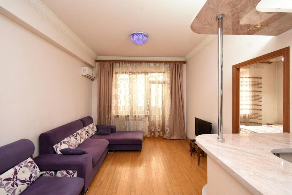 Ереван: Apartment for rent in the very center of Yerevan