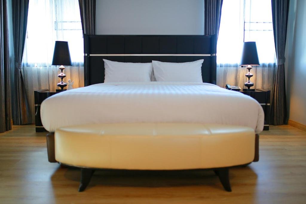 Паттайя: Sirin Exclusive Hotel & Residence