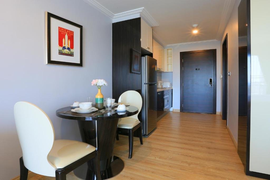 Паттайя: Sirin Exclusive Hotel & Residence