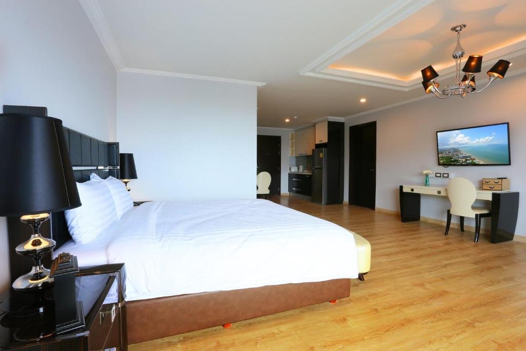 Паттайя: Sirin Exclusive Hotel & Residence