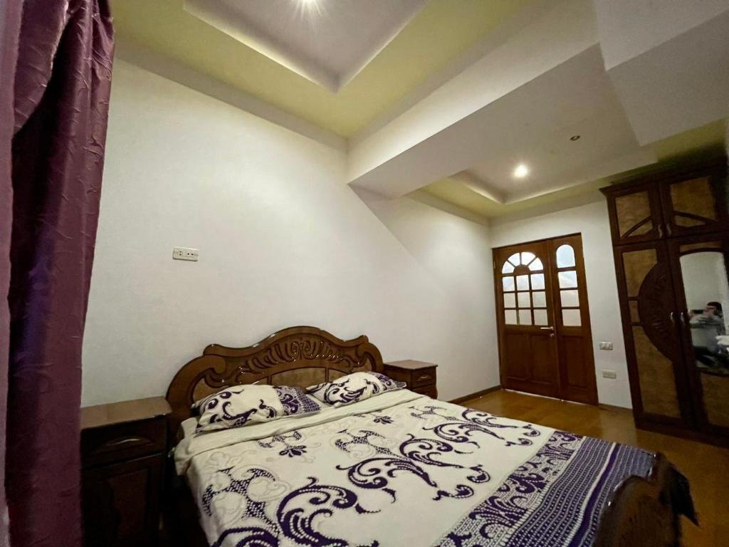 Ереван: Apartment in Abovyan Street, Yerevan