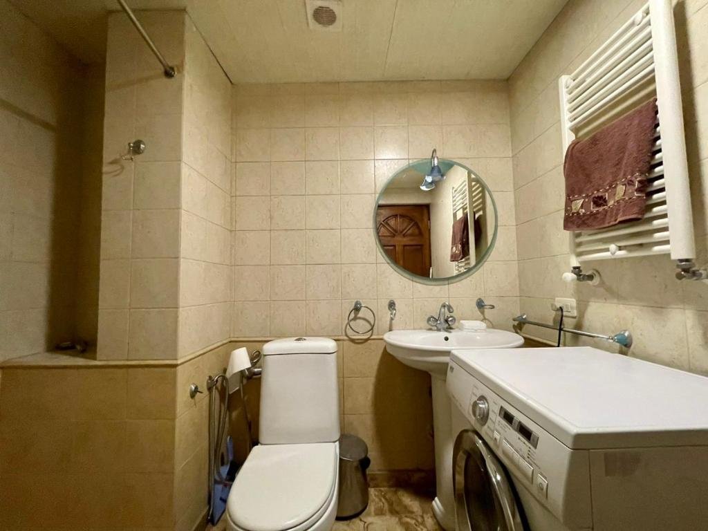 Apartment in Abovyan Street, Yerevan — фото 2