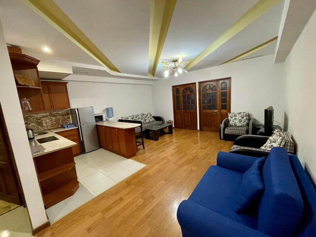 Apartment in Abovyan Street, Yerevan — фото 4