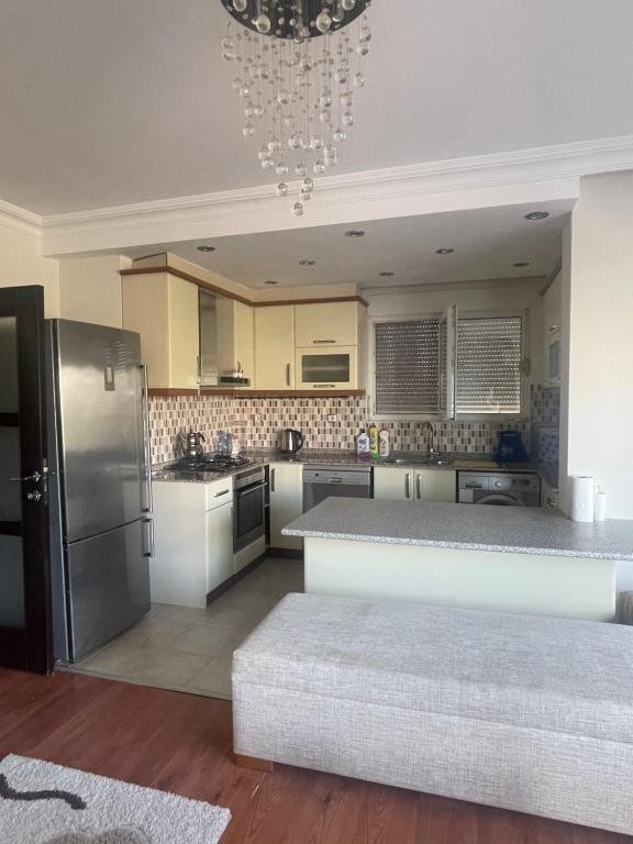 Анталья: Only 5 minutes walking Konyaalti Beach 2+1 flat