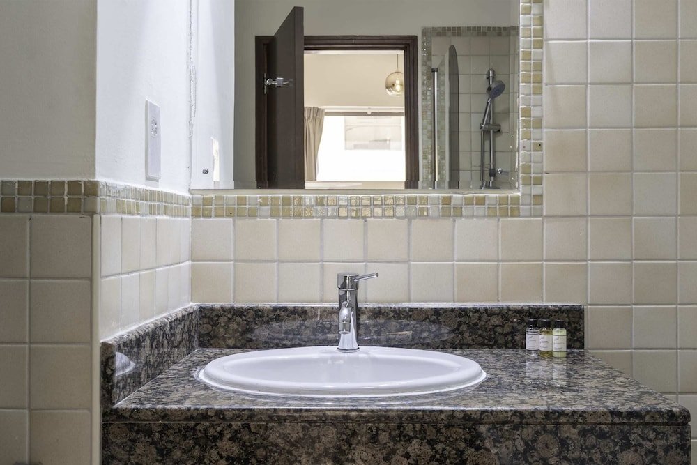 Дубай: Exquisite 3BR Apt for 6 Guests in Dubai Marina!