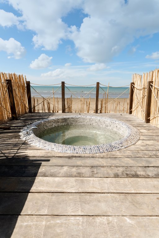 Баку: Sea Breeze Glamp Glemping