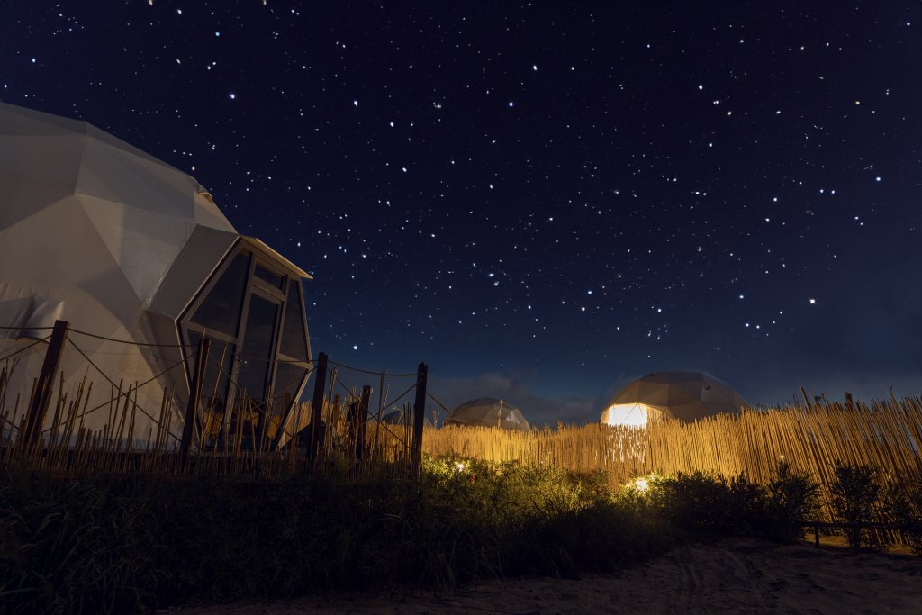 Баку: Sea Breeze Glamp Glemping