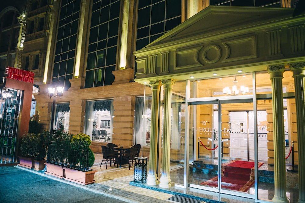 Баку: Emerald Suite Hotel