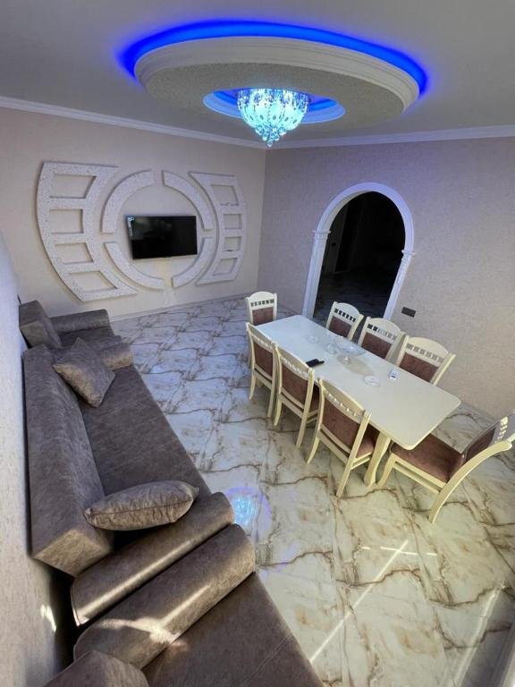 Габала: Friend's House