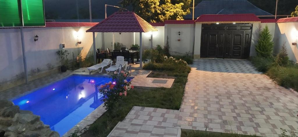Габала: Friend's House