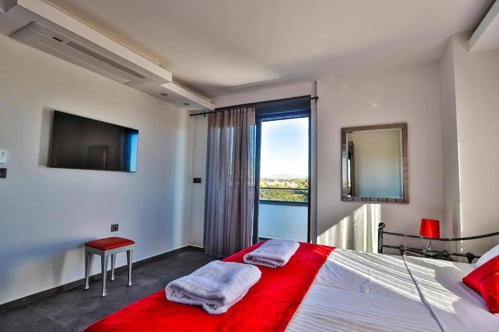 Villa Ayuda Luxury 3 Bed Spa Retreat — фото 1