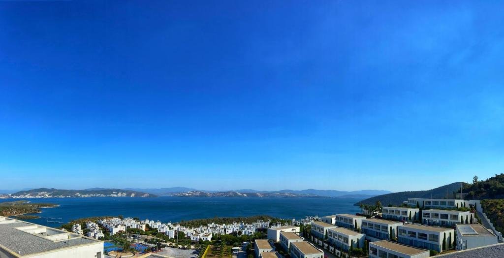 Kiyikislacik: 2 Bed Duplex Apartment at Horizon Sky Beach Resort