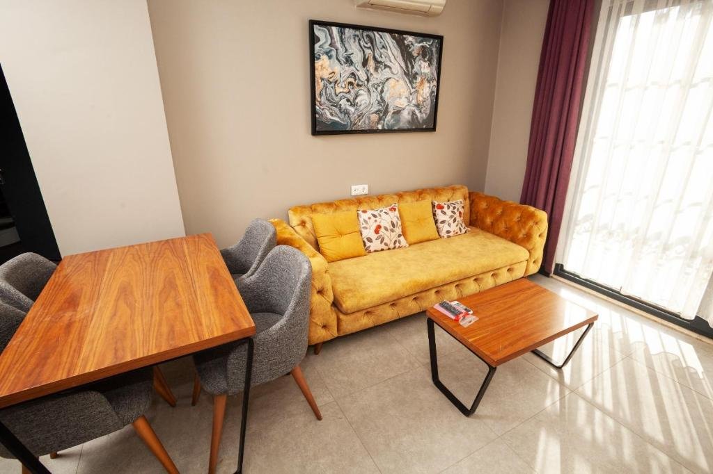 Фетхие: 1 Room, Luxury shared pool apartment