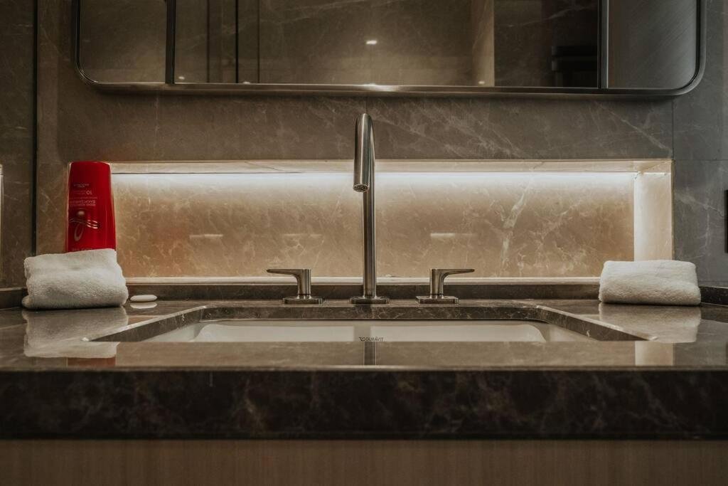 Стамбул: Serviced Luxurious 3+1 in Address Emaar Square
