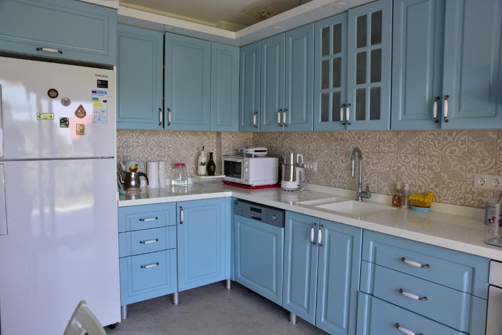 Карабурун: Almond House