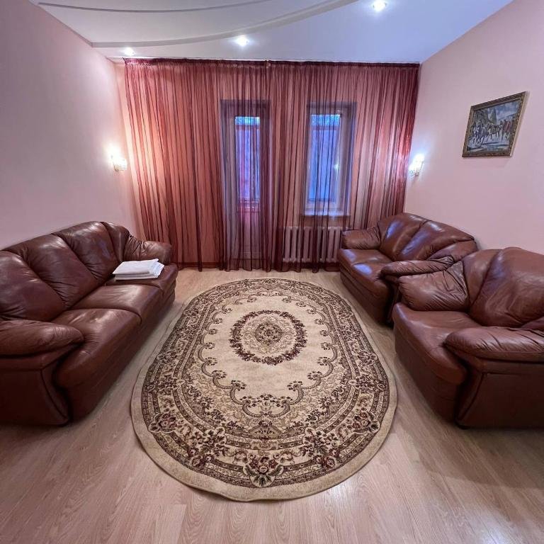 Караганда: Rich House Kostenko 12