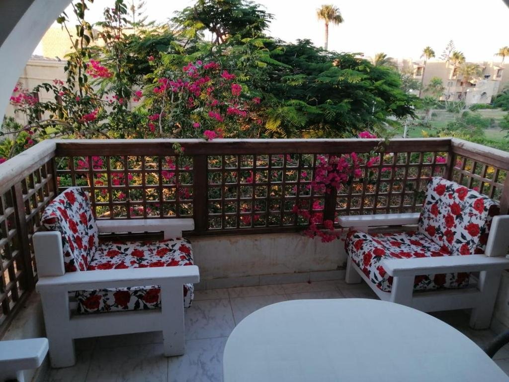 Эль-Аламейн: private chalet at Marina 4