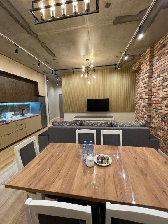 Актау: Apartment Florence моря 600 метров