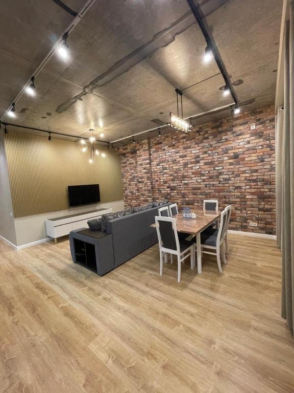 Актау: Apartment Florence моря 600 метров