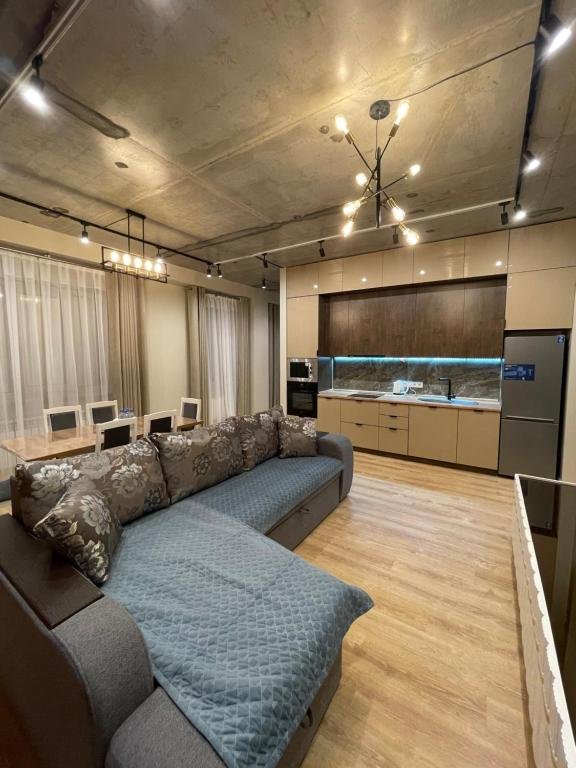 Актау: Apartment Florence моря 600 метров