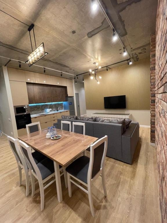 Актау: Apartment Florence моря 600 метров
