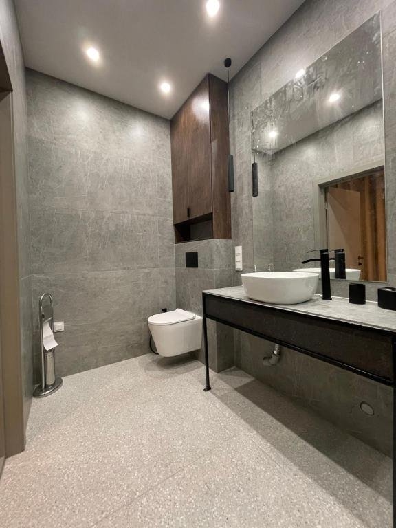 Актау: Apartment Florence моря 600 метров