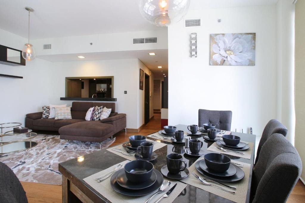 Дубай: Spacious 1BR Apartment - The Lofts - Downtown