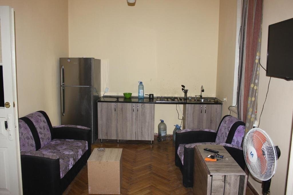 Батуми: Hostel 7