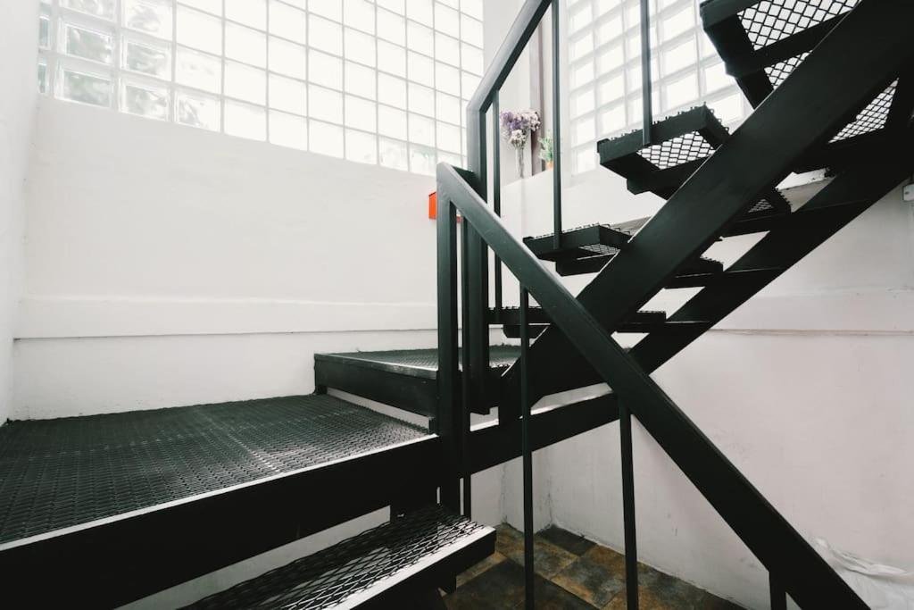 Чиангмай: 3l9B Chiangmai Gate Best location 3 bedrooms apartment