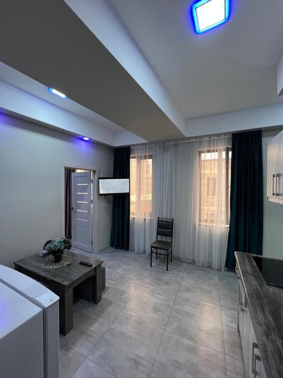 Ереван: Comfy Apartment with a Spacious Balcony