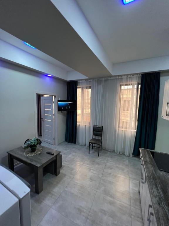Ереван: Comfy Apartment with a Spacious Balcony