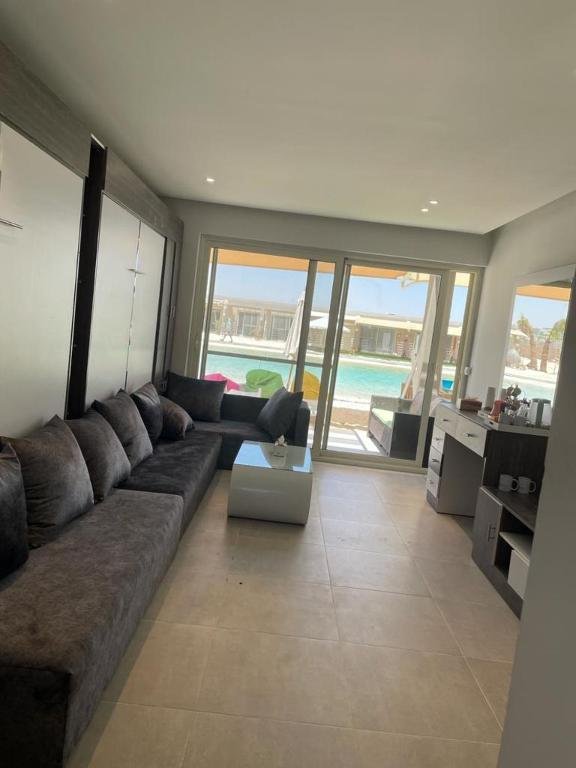 Эль-Аламейн: cabana hacienda bay