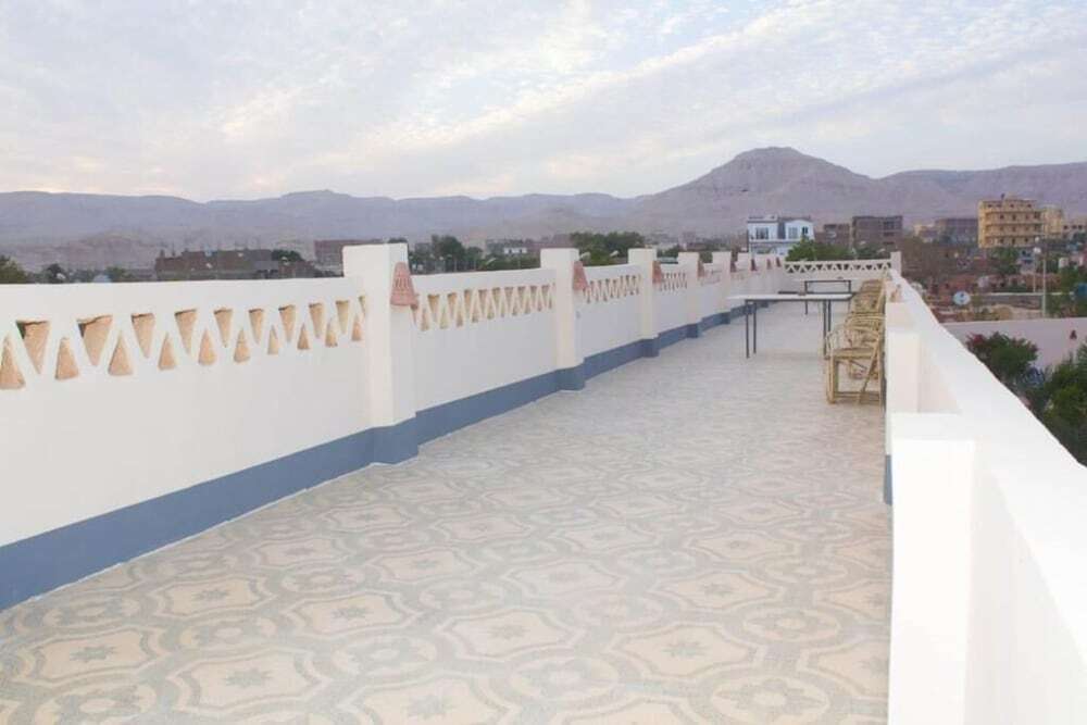 Луксор: Desert paradise Hotel