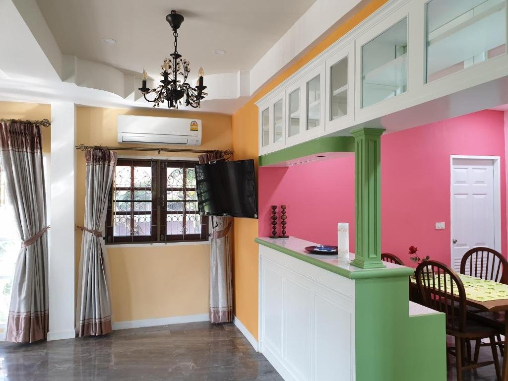Саттахип: Single House Sattahip
