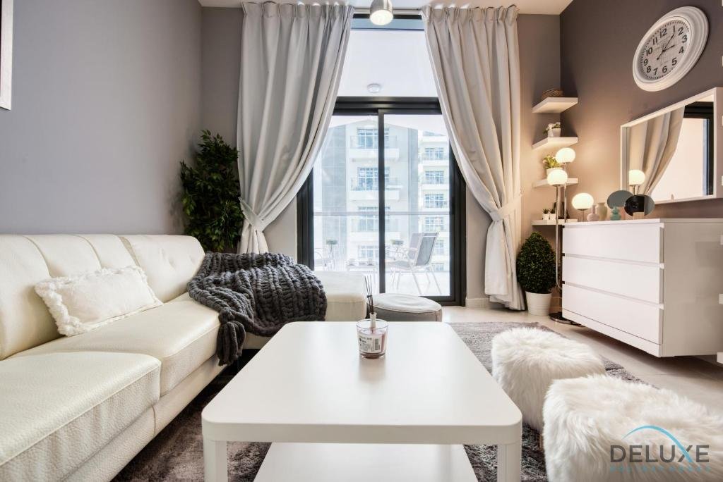 Дубай: Glamorous Studio at Binghatti Stars Dubai Silicon Oasis by Deluxe Holiday Homes