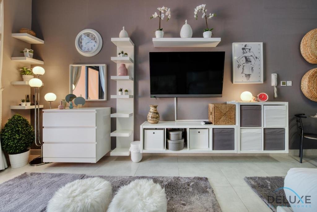 Дубай: Glamorous Studio at Binghatti Stars Dubai Silicon Oasis by Deluxe Holiday Homes