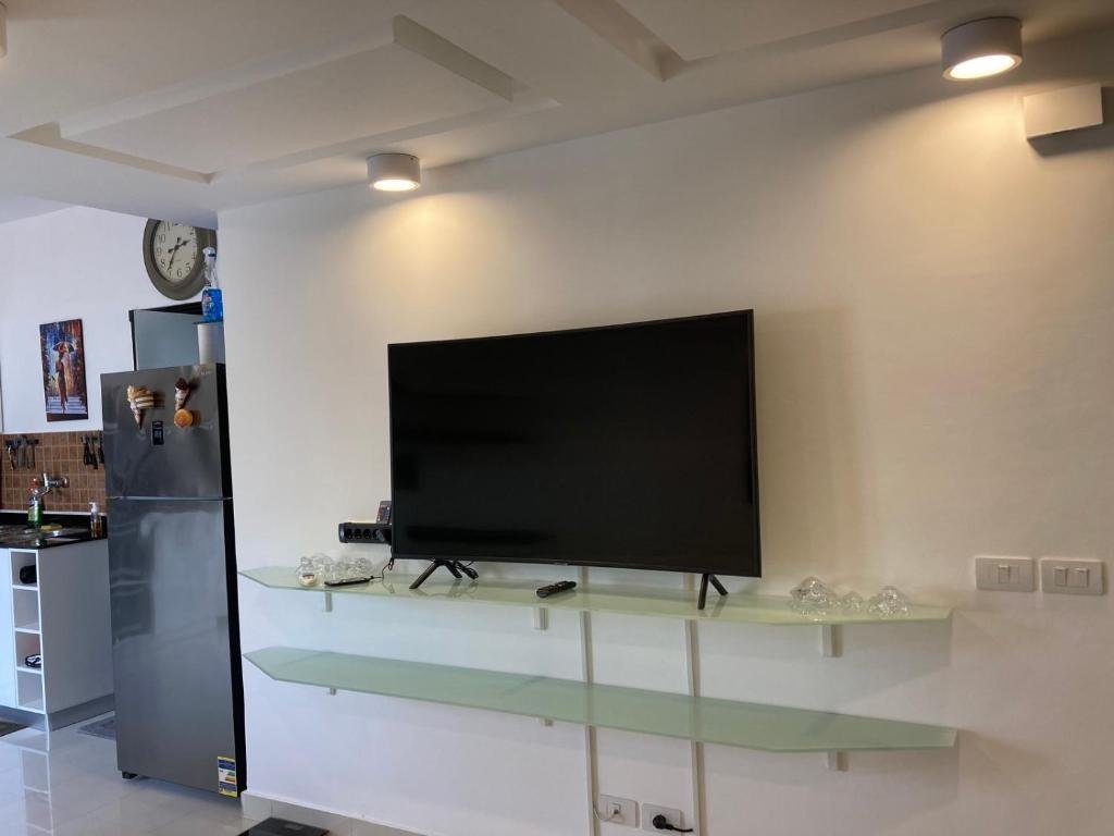 Diar El Rabwa Modern Apartment with Free WiFi and Private Balcony — фото 3